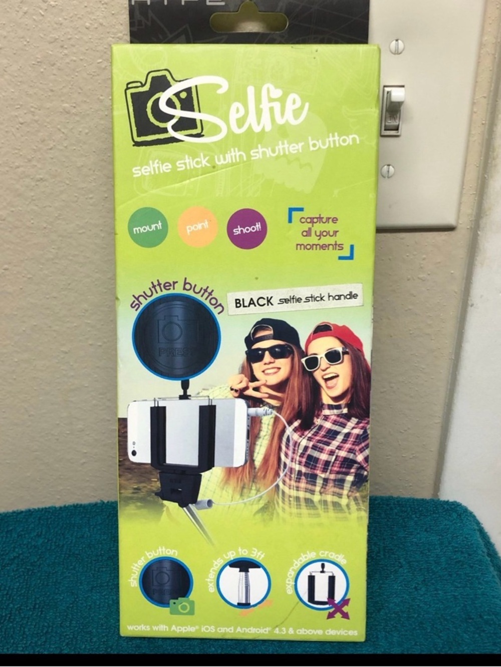 Selfie Stick with Shutter Button - Black